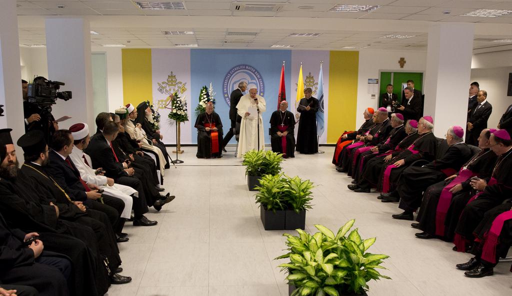 PopeFrancis-2.jpg