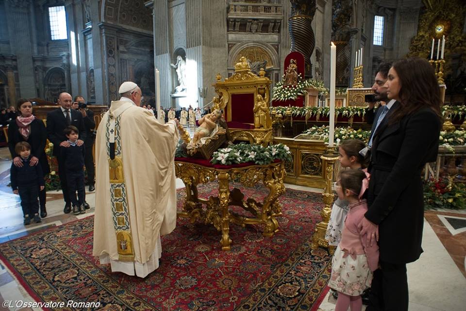 PopeFrancis-06Jan2015-10.jpg